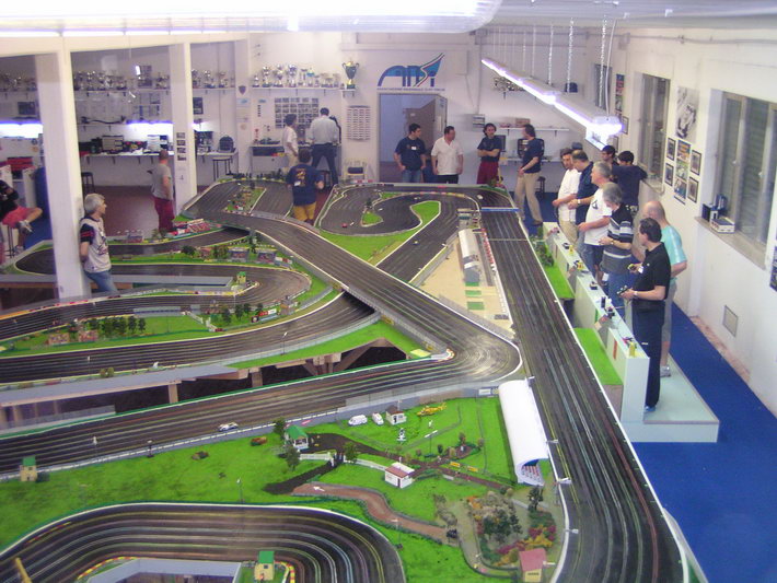 AYRTON
